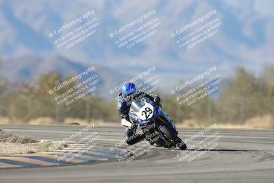 media/Dec-07-2025-CVMA (Sun) [[3e7d2de5dc]]/Race 12- Formula 40 MW and LW/